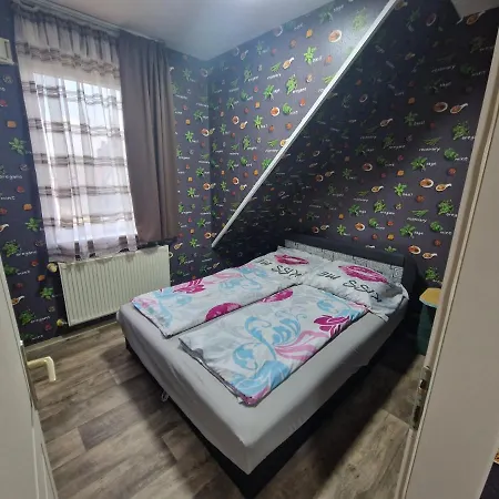 Apartman Márti 3 Bedroom *