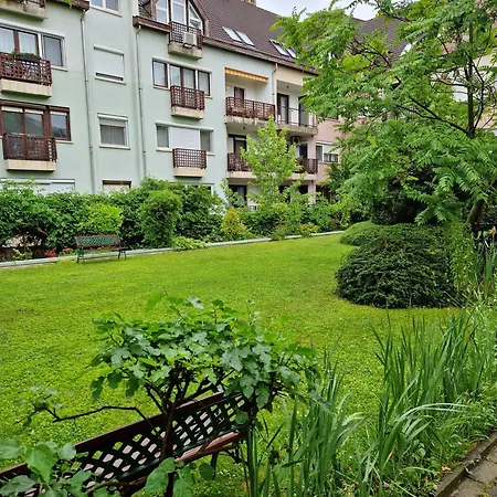 Apartment Marti 3 Bedroom Apartment Debrecen