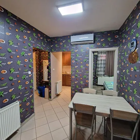 Márti 3 Bedroom Appartamento Debrecen