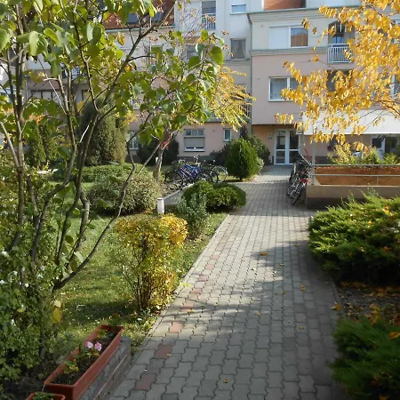 아파트 Marti 3 Bedroom 데브레첸